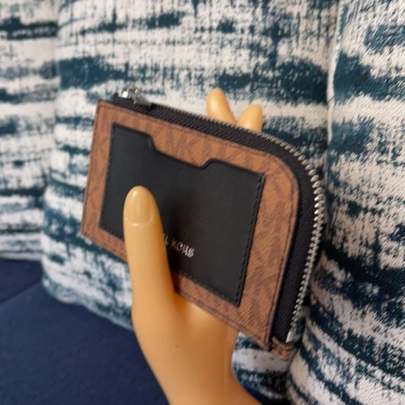 Michael Kors L Zip Mini Wallet - Picture 11 of 16